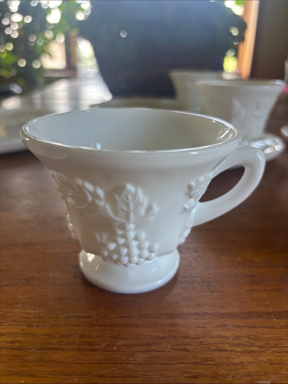 Vintage Indiana Glass Set of 6 Harvest Grape pattern white milk glass snack set - Picture 5 of 13